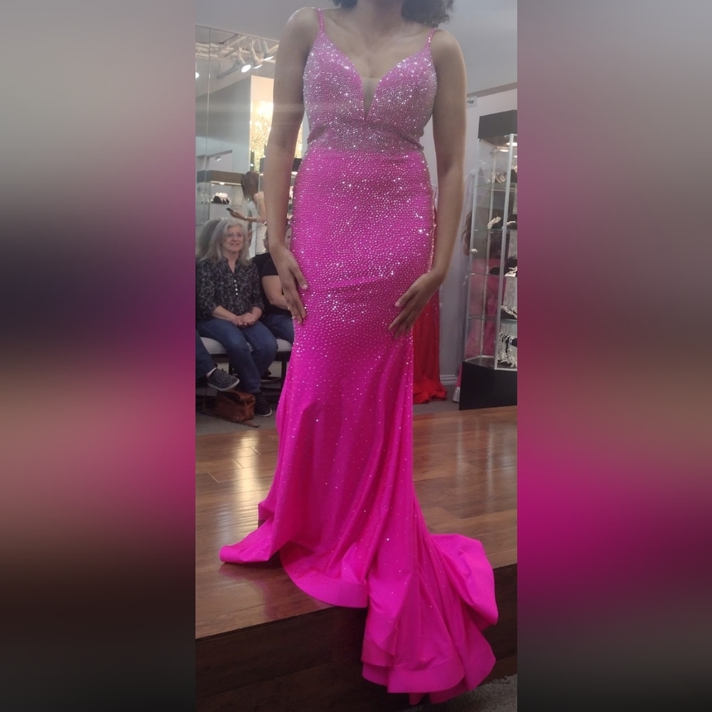 Ellie Wilde Hot pink prom dress size 8